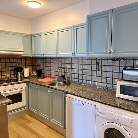 Modern On The With Pool Apartment *