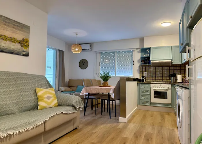 Modern On The With Pool Calpe