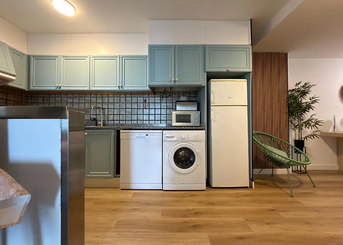 Modern On The With Pool *