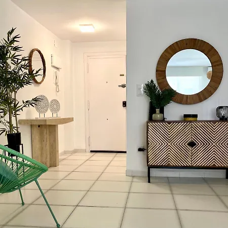 Modern On The With Pool Apartment