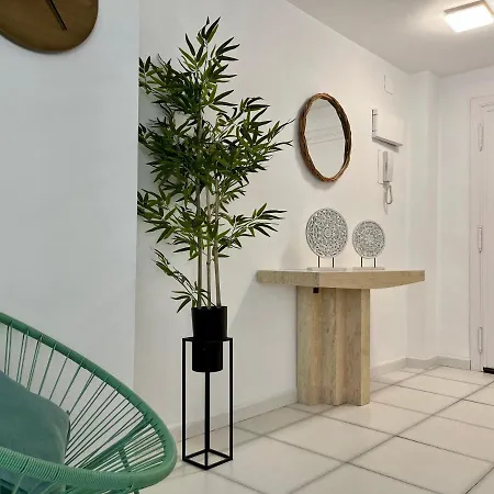 Appartement Modern On The With Pool