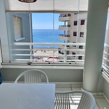 דירה Modern On The With Pool *