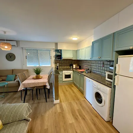 Modern On The With Pool Apartamento *