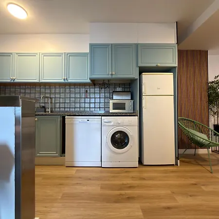 Modern On The With Pool *