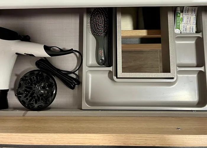 Modern On The With Pool Apartamento