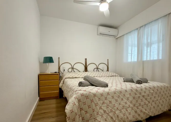 Modern On The With Pool * Calp